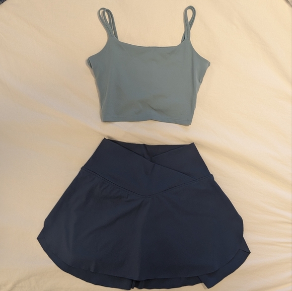 Halara Twist Back Yoga Top Light Blue Sports Bra Supportive Tank Top Small - Picture 1 of 5